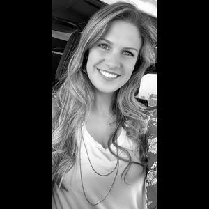 Meet your Posher, Kendra